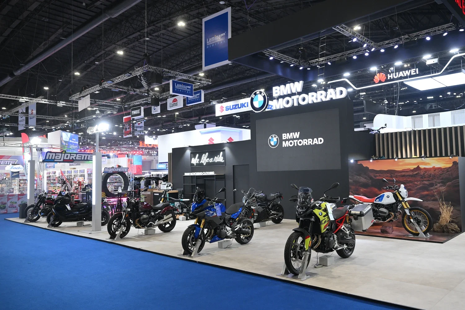 69_03_25 BMW Motorrad by Kwang-8_0