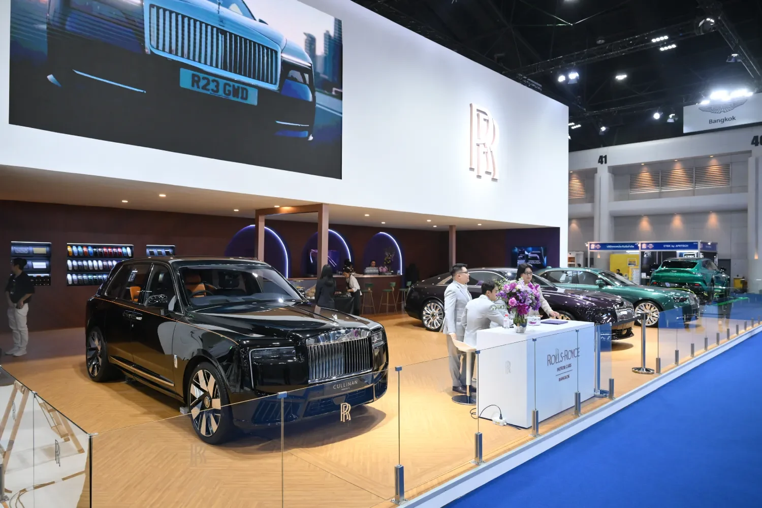 WEB-BIMS-ROLLSROYCE-BOOTH (1)